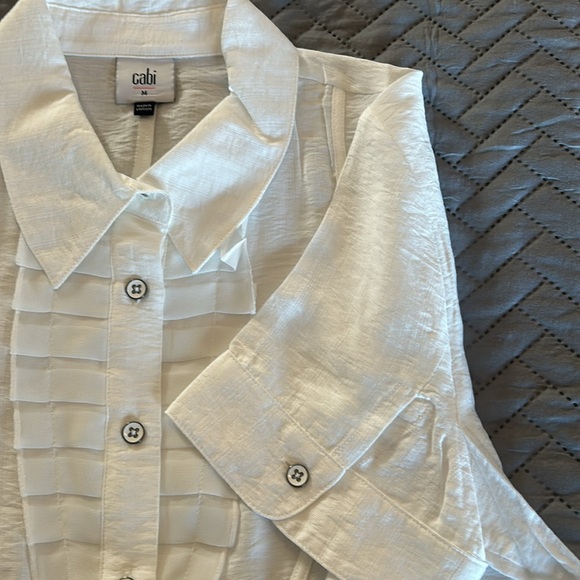 NWOT Tuxedo Top CAbi Medium Fall 24 Collection ￼ - Picture 6 of 9